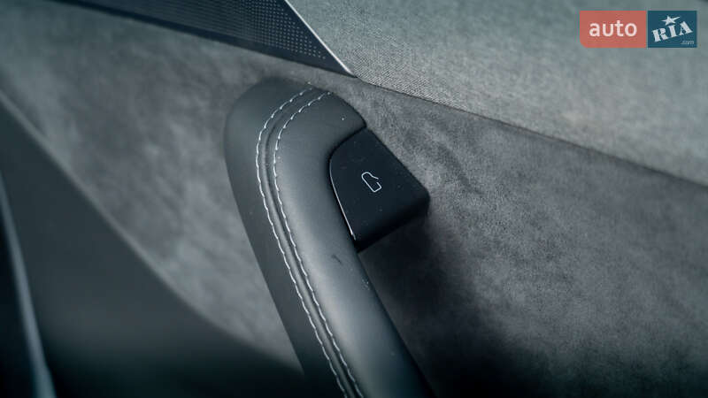 Внедорожник / Кроссовер Tesla Model Y 2025 в Киеве