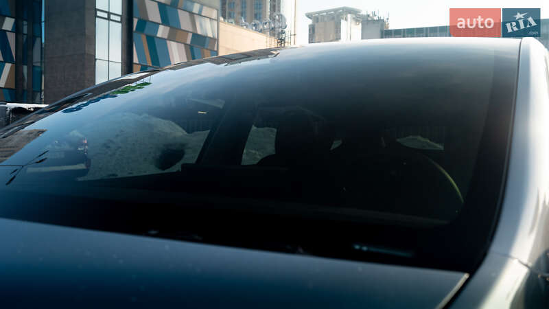 Внедорожник / Кроссовер Tesla Model Y 2025 в Киеве