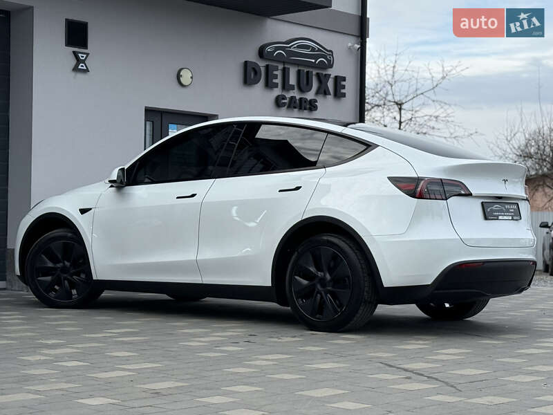 Внедорожник / Кроссовер Tesla Model Y 2024 в Дрогобыче
