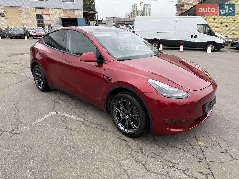 Внедорожник / Кроссовер Tesla Model Y 2024 в Киеве фото 3 Внедорожник / Кроссовер Tesla Model Y 2024 в Киеве