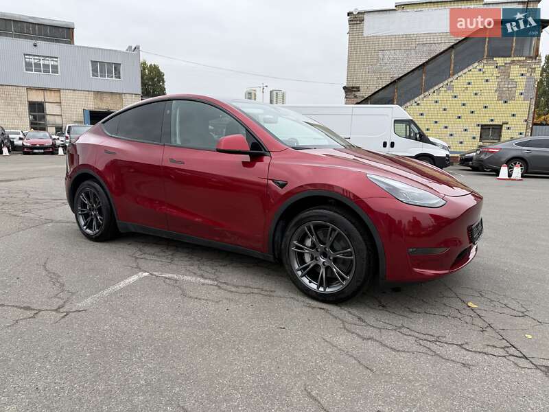 Внедорожник / Кроссовер Tesla Model Y 2024 в Киеве фото 13 Внедорожник / Кроссовер Tesla Model Y 2024 в Киеве