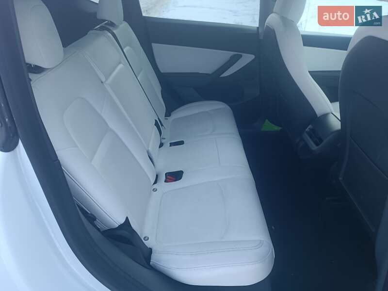 Внедорожник / Кроссовер Tesla Model Y 2021 в Чернигове