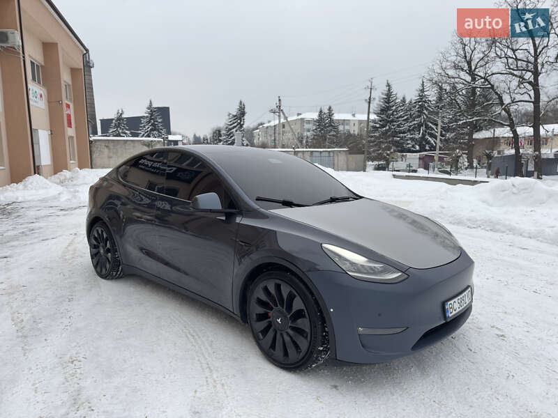 Внедорожник / Кроссовер Tesla Model Y 2020 в Луцке