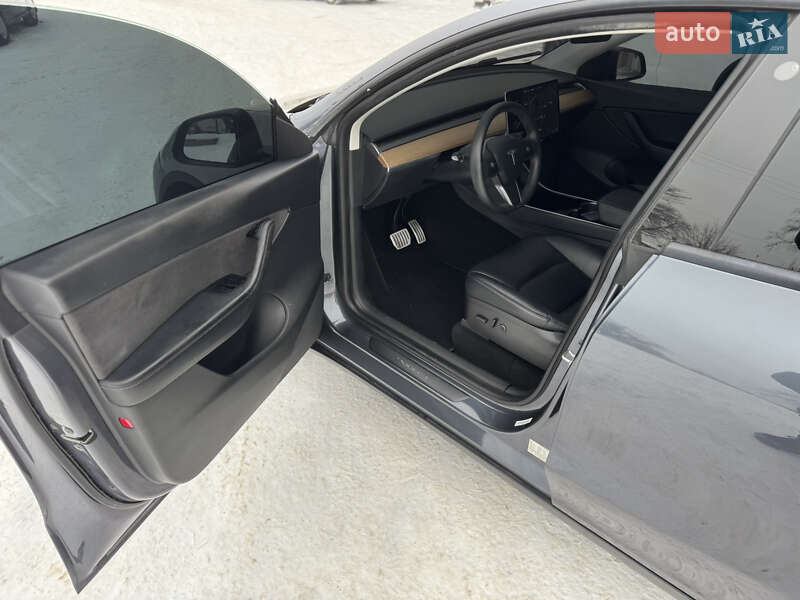 Внедорожник / Кроссовер Tesla Model Y 2020 в Луцке