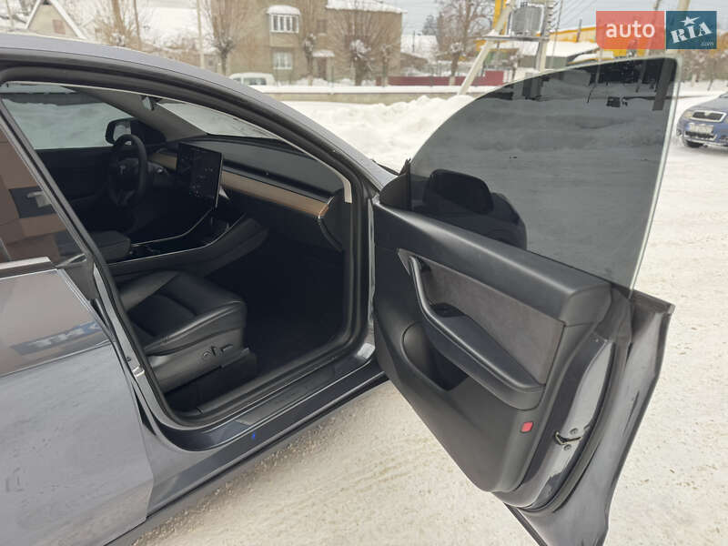 Внедорожник / Кроссовер Tesla Model Y 2020 в Луцке