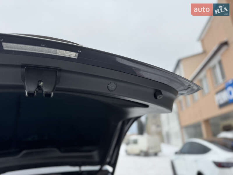 Внедорожник / Кроссовер Tesla Model Y 2020 в Луцке