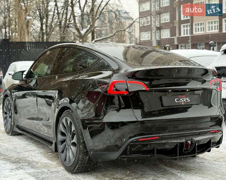 Внедорожник / Кроссовер Tesla Model Y 2021 в Киеве