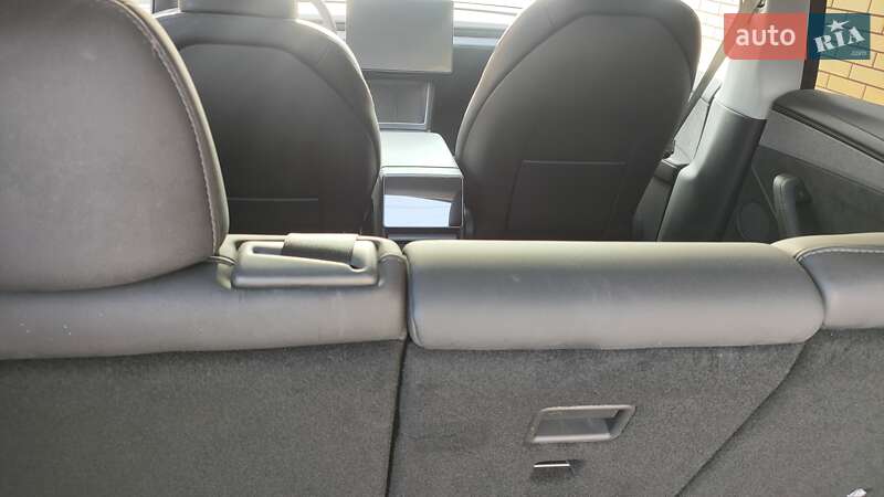 Внедорожник / Кроссовер Tesla Model Y 2025 в Коростышеве