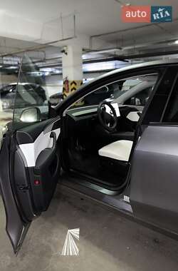 Внедорожник / Кроссовер Tesla Model Y 2025 в Киеве