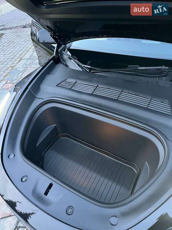Внедорожник / Кроссовер Tesla Model Y 2023 в Кременчуге фото 20 Внедорожник / Кроссовер Tesla Model Y 2023 в Кременчуге