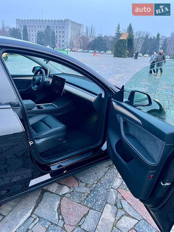Внедорожник / Кроссовер Tesla Model Y 2023 в Кременчуге фото 24 Внедорожник / Кроссовер Tesla Model Y 2023 в Кременчуге