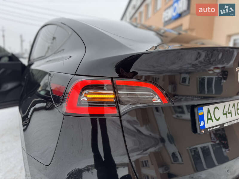 Внедорожник / Кроссовер Tesla Model Y 2022 в Луцке