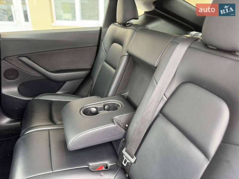 Внедорожник / Кроссовер Tesla Model Y 2022 в Луцке