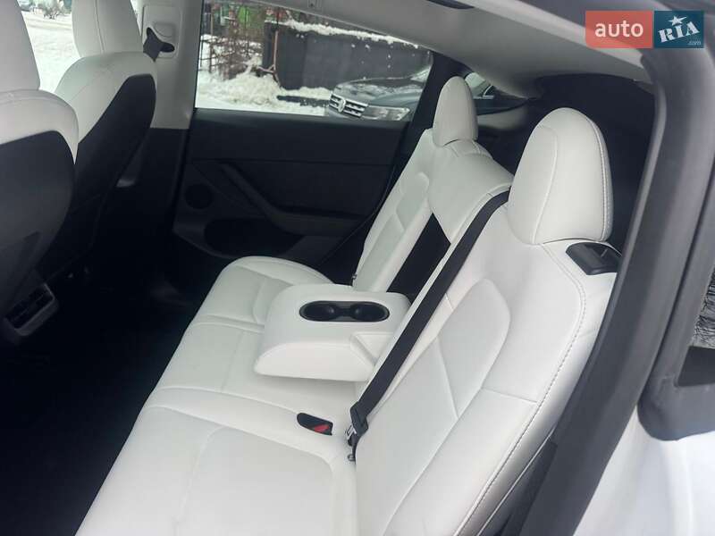 Внедорожник / Кроссовер Tesla Model Y 2024 в Требухове