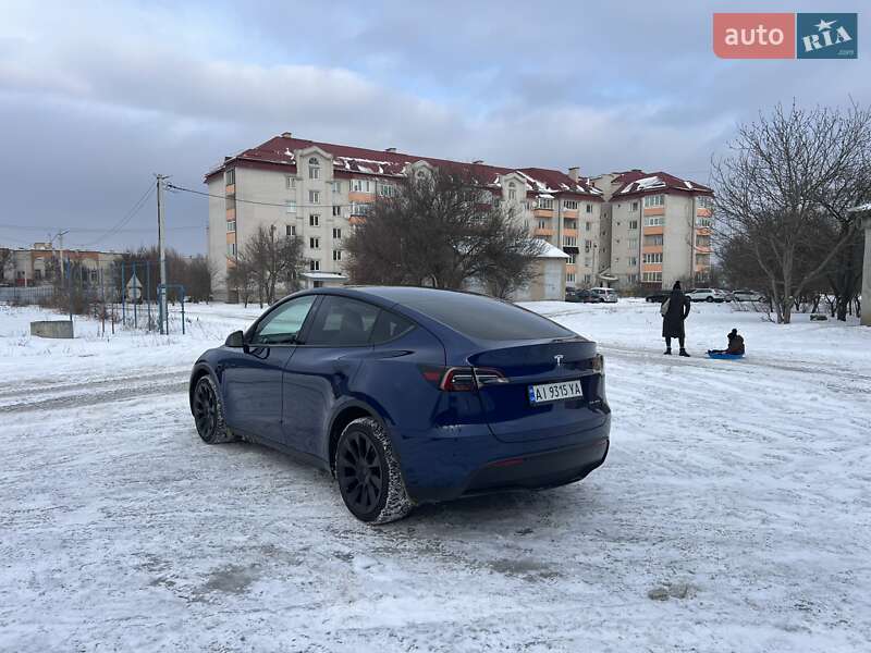 Внедорожник / Кроссовер Tesla Model Y 2025 в Богуславе