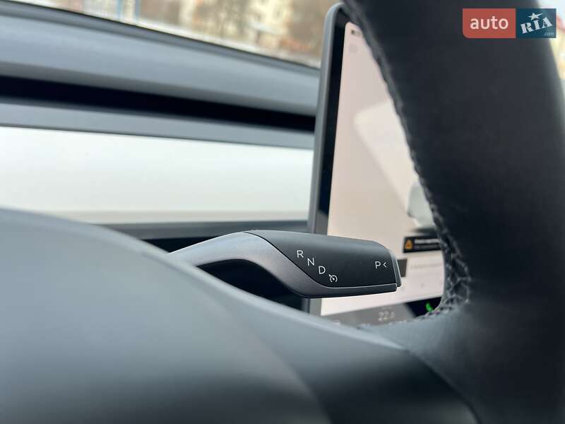 Внедорожник / Кроссовер Tesla Model Y 2025 в Богуславе