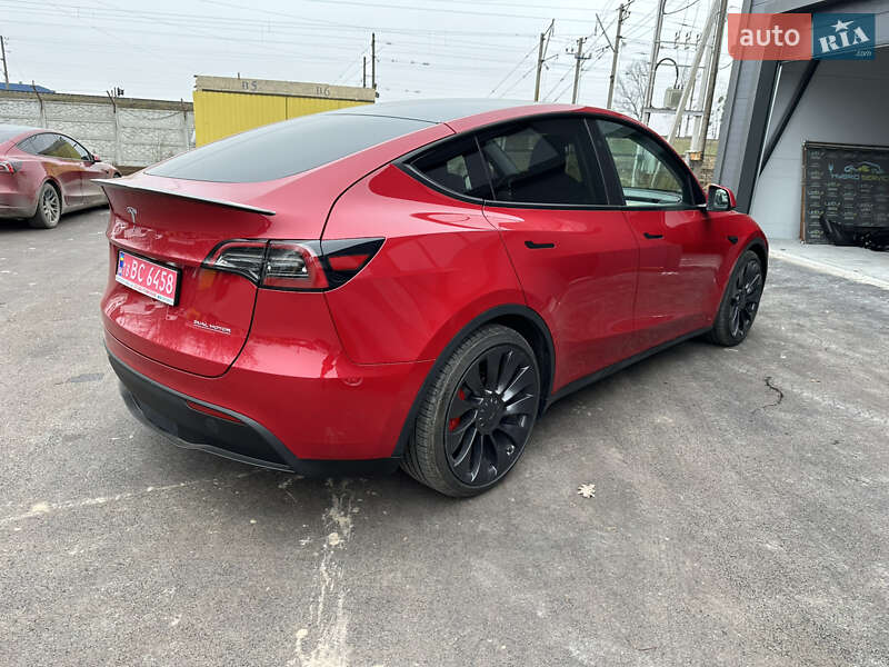 Внедорожник / Кроссовер Tesla Model Y 2023 в Киеве