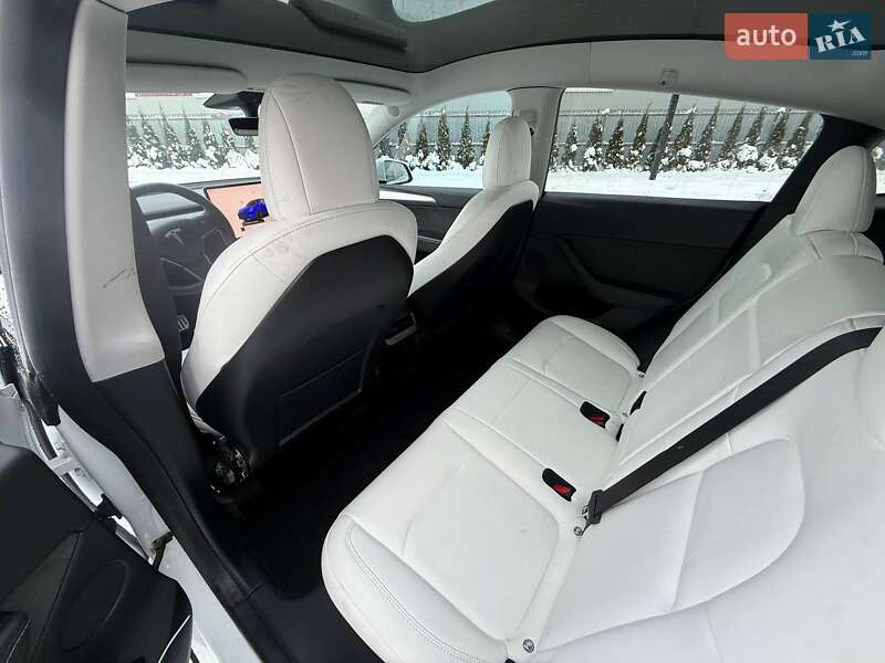 Внедорожник / Кроссовер Tesla Model Y 2022 в Луцке