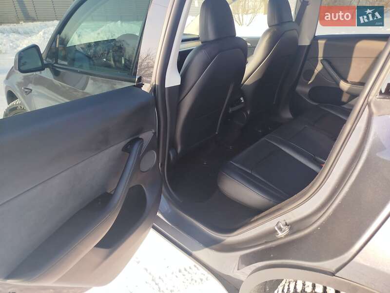 Позашляховик / Кросовер Tesla Model Y 2022 в Харкові фото 33 Позашляховик / Кросовер Tesla Model Y 2022 в Харкові