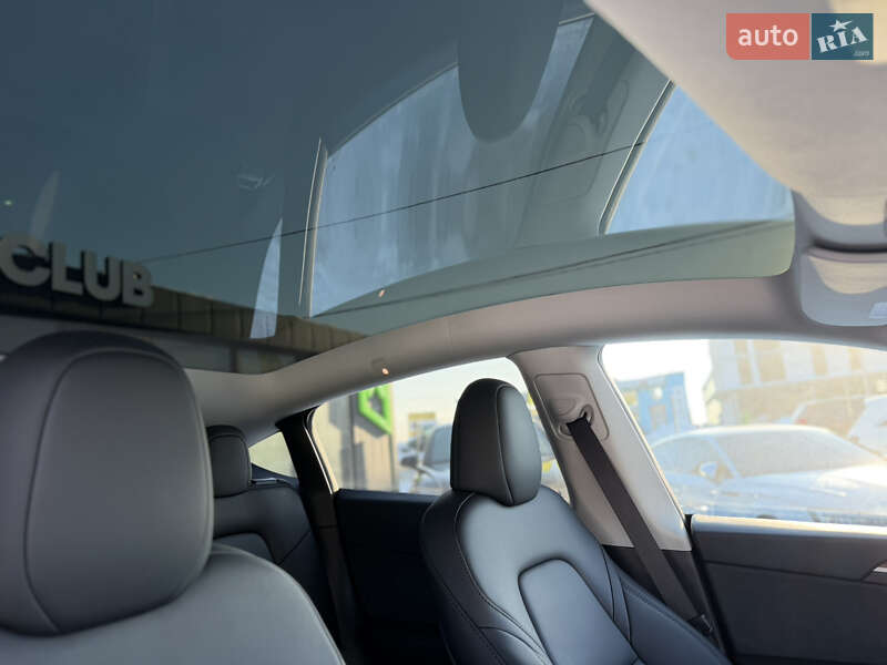 Внедорожник / Кроссовер Tesla Model Y 2024 в Львове