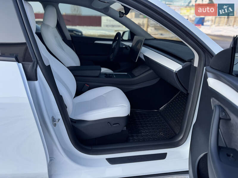 Позашляховик / Кросовер Tesla Model Y 2023 в Харкові
