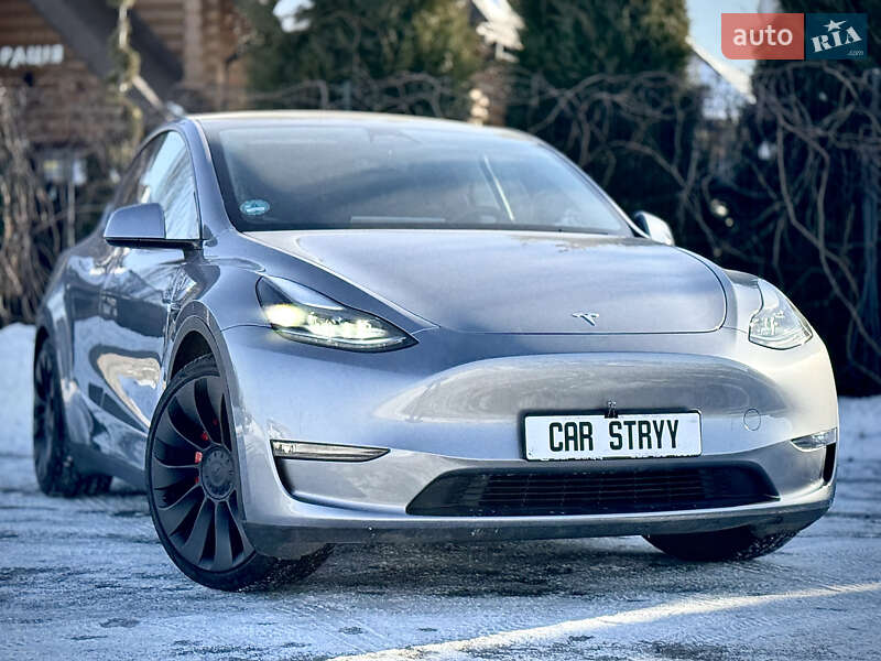 Внедорожник / Кроссовер Tesla Model Y 2023 в Стрые