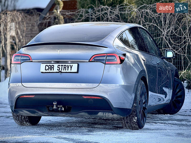 Внедорожник / Кроссовер Tesla Model Y 2023 в Стрые