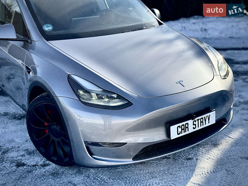 Внедорожник / Кроссовер Tesla Model Y 2023 в Стрые