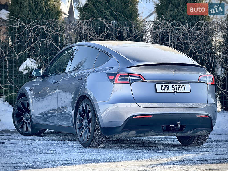 Внедорожник / Кроссовер Tesla Model Y 2023 в Стрые
