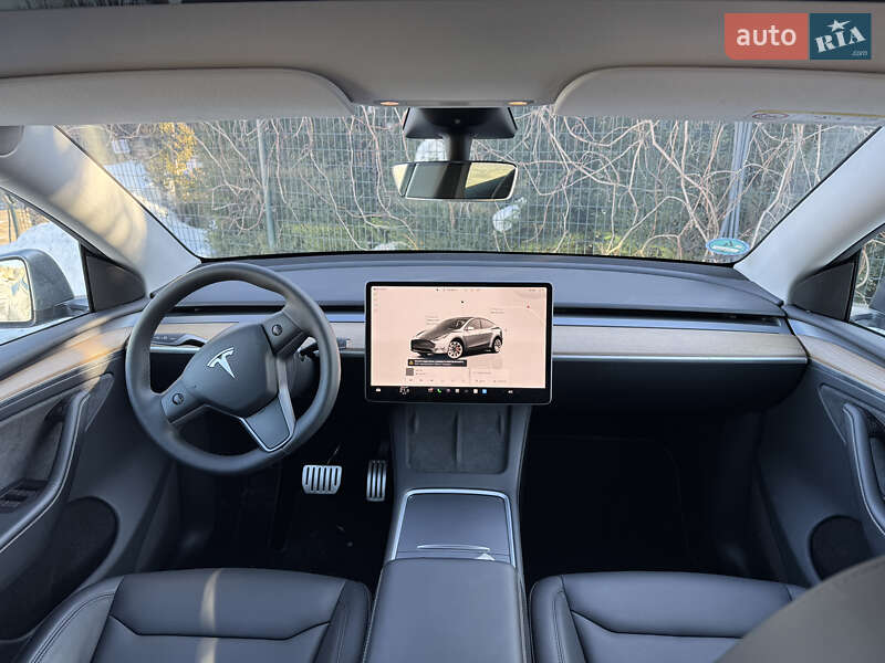 Внедорожник / Кроссовер Tesla Model Y 2023 в Стрые