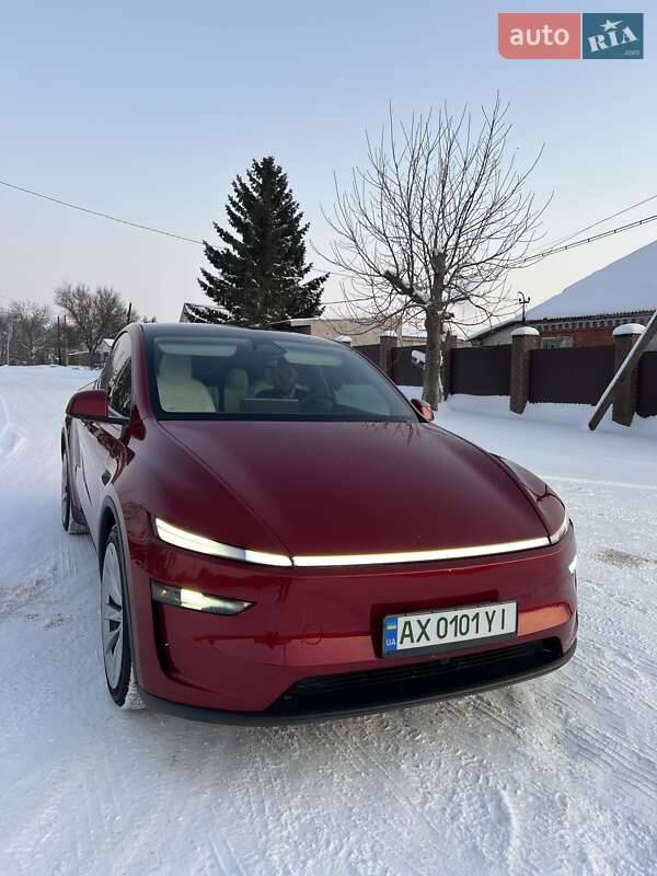 Внедорожник / Кроссовер Tesla Model Y 2025 в Харькове