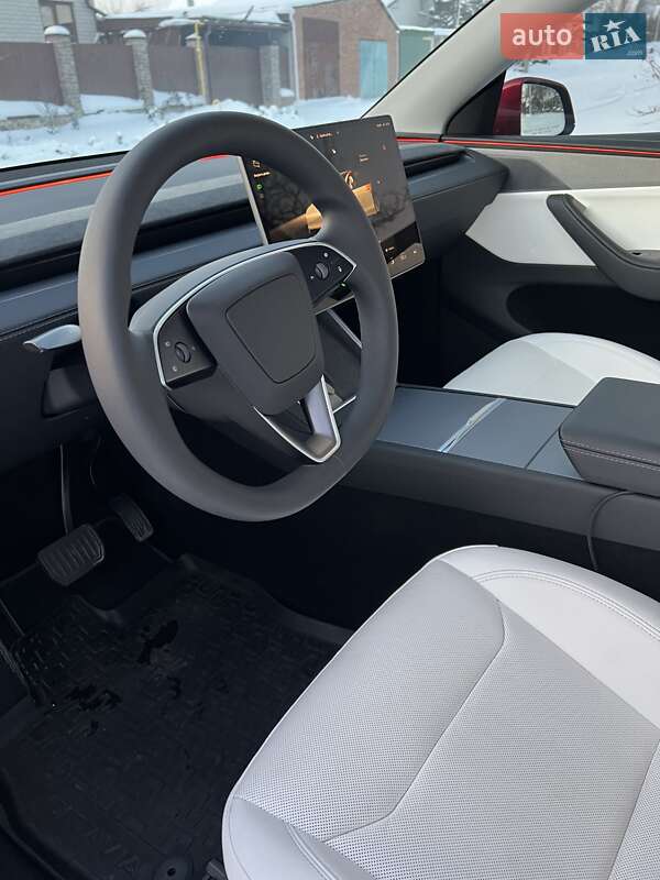 Внедорожник / Кроссовер Tesla Model Y 2025 в Харькове