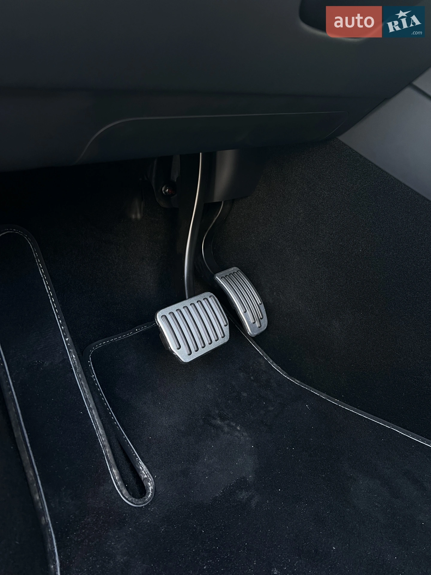 2025 Tesla Model Y - мініатюра 31