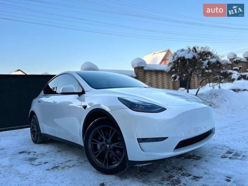 Позашляховик / Кросовер Tesla Model Y 2024 в Тячеві