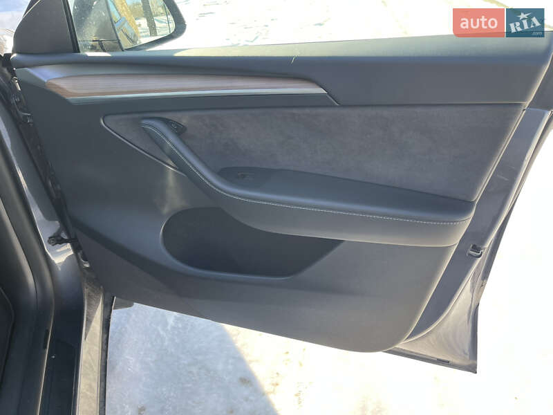 Внедорожник / Кроссовер Tesla Model Y 2023 в Стрые фото 37 Внедорожник / Кроссовер Tesla Model Y 2023 в Стрые