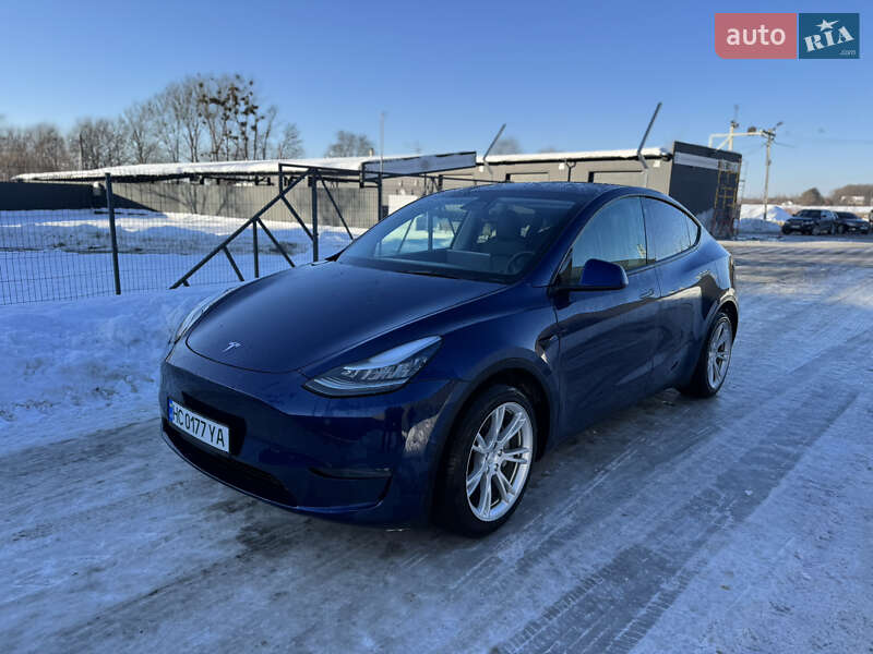 Позашляховик / Кросовер Tesla Model Y 2022 в Львові