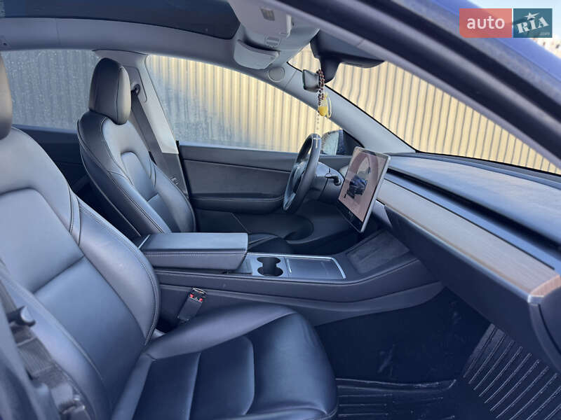 Позашляховик / Кросовер Tesla Model Y 2022 в Львові
