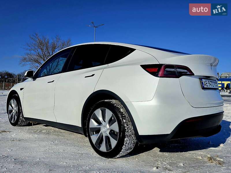 Позашляховик / Кросовер Tesla Model Y 2023 в Дніпрі