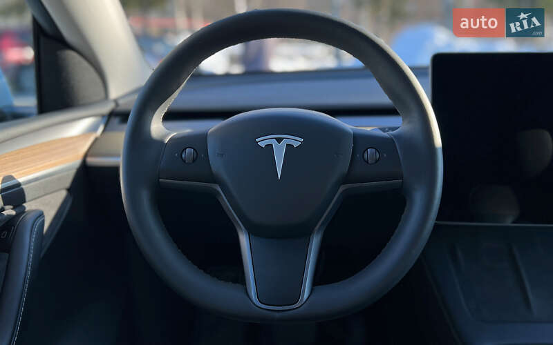Позашляховик / Кросовер Tesla Model Y 2022 в Львові