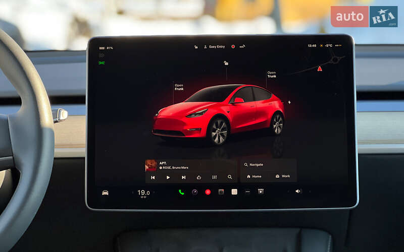 Позашляховик / Кросовер Tesla Model Y 2022 в Львові