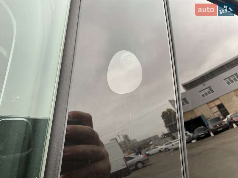 Внедорожник / Кроссовер Tesla Model Y 2024 в Киеве