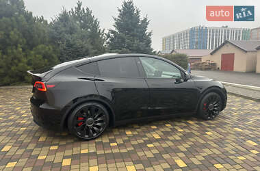 Позашляховик / Кросовер Tesla Model Y 2024 в Дніпрі