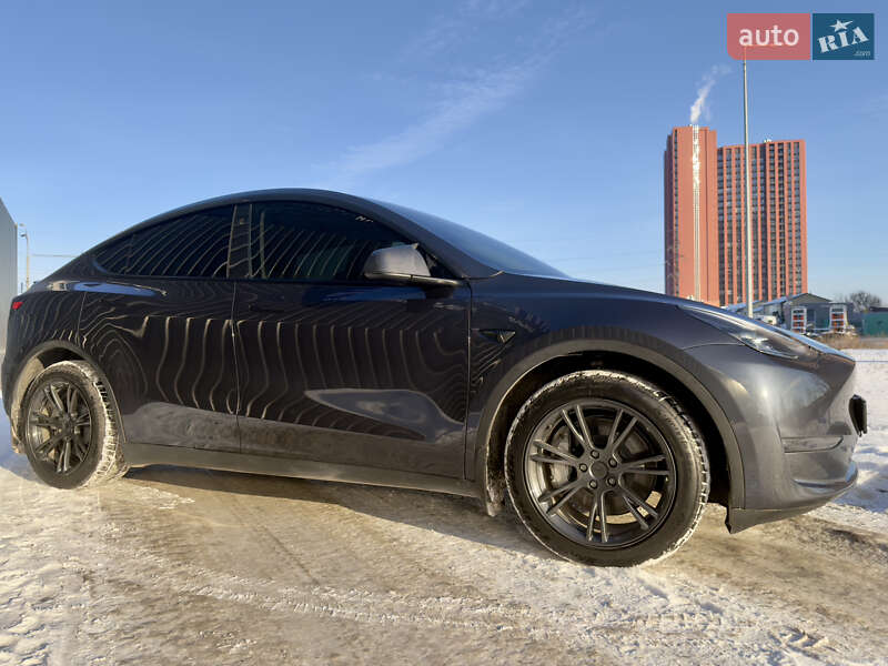 Внедорожник / Кроссовер Tesla Model Y 2024 в Киеве фото 35 Внедорожник / Кроссовер Tesla Model Y 2024 в Киеве