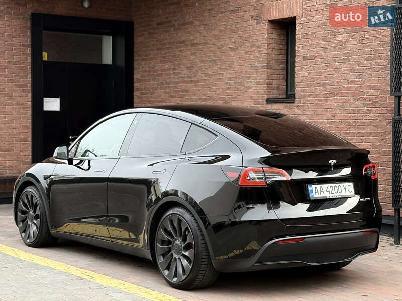 Позашляховик / Кросовер Tesla Model Y 2023 в Києві фото 13 Позашляховик / Кросовер Tesla Model Y 2023 в Києві
