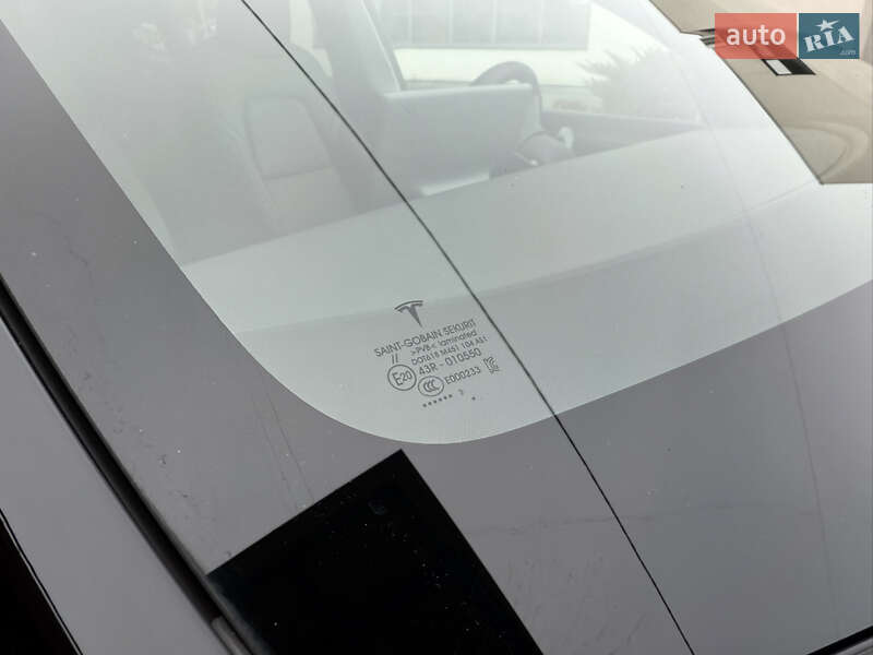 Позашляховик / Кросовер Tesla Model Y 2023 в Києві фото 25 Позашляховик / Кросовер Tesla Model Y 2023 в Києві