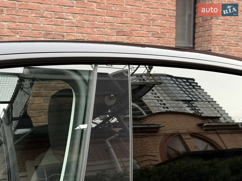 Позашляховик / Кросовер Tesla Model Y 2023 в Києві фото 27 Позашляховик / Кросовер Tesla Model Y 2023 в Києві