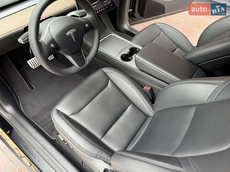 Позашляховик / Кросовер Tesla Model Y 2023 в Києві фото 36 Позашляховик / Кросовер Tesla Model Y 2023 в Києві