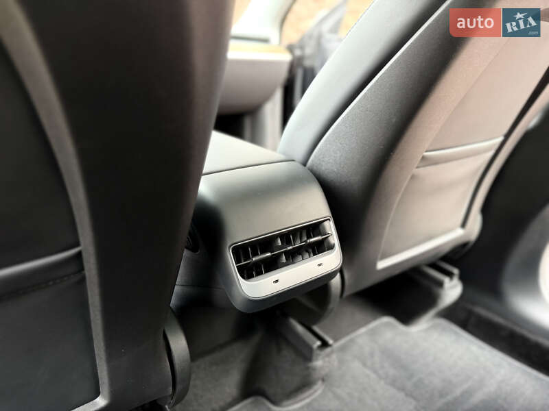 Позашляховик / Кросовер Tesla Model Y 2023 в Києві фото 44 Позашляховик / Кросовер Tesla Model Y 2023 в Києві