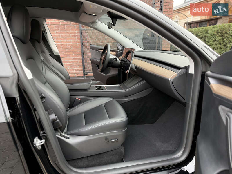 Позашляховик / Кросовер Tesla Model Y 2023 в Києві фото 53 Позашляховик / Кросовер Tesla Model Y 2023 в Києві