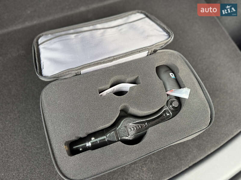 Позашляховик / Кросовер Tesla Model Y 2023 в Києві фото 72 Позашляховик / Кросовер Tesla Model Y 2023 в Києві